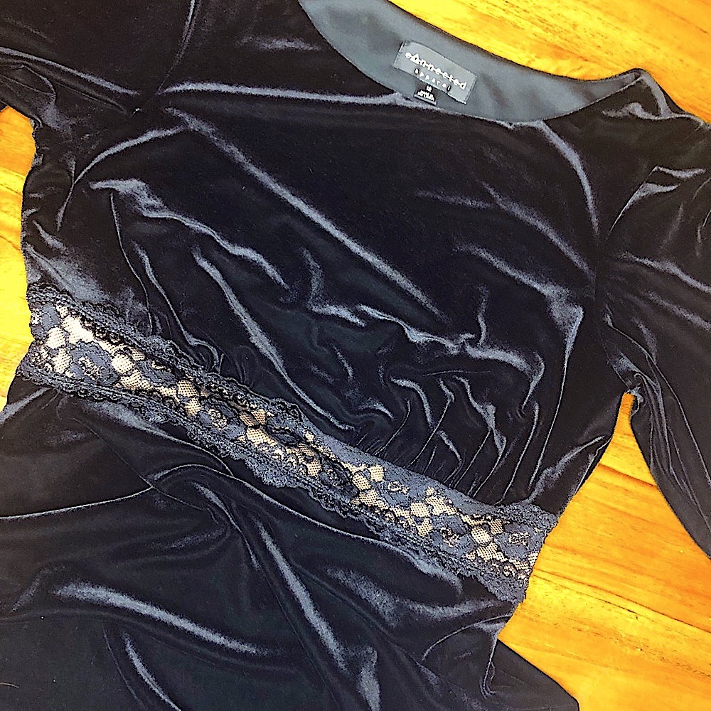A Line Short Sleeve Black Velvet Dress